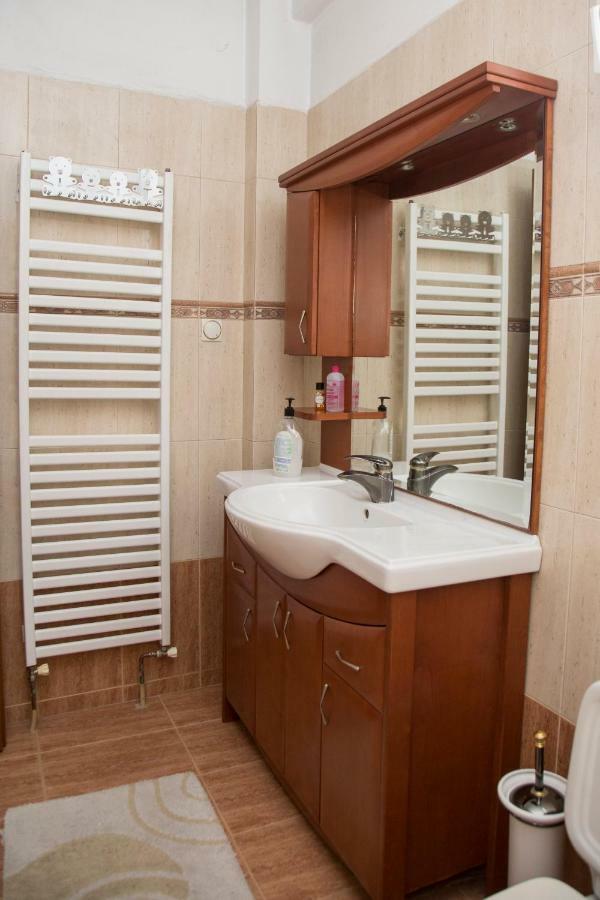 Veta'S Spacious Central Apartment เซเรส ภายนอก รูปภาพ