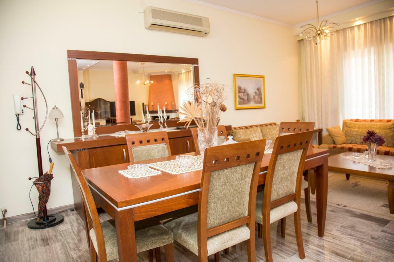 Veta'S Spacious Central Apartment เซเรส ภายนอก รูปภาพ