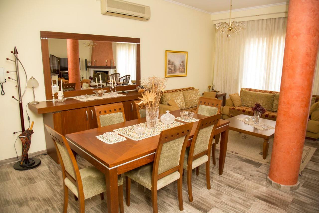 Veta'S Spacious Central Apartment เซเรส ภายนอก รูปภาพ